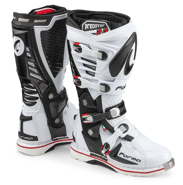 Forma Predator 2.0 Boots